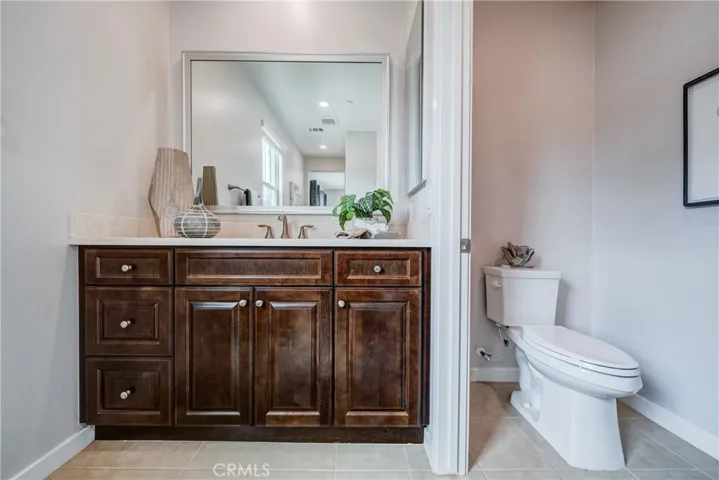 159 Newington, Irvine, California 92618