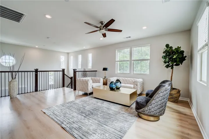 159 Newington, Irvine, California 92618