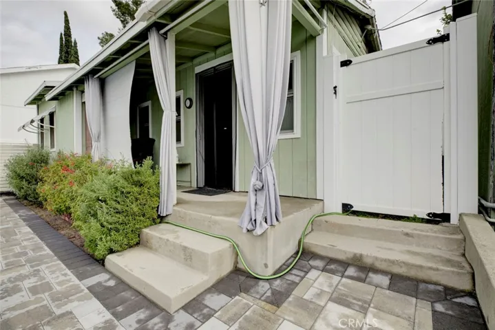 Back unit porch