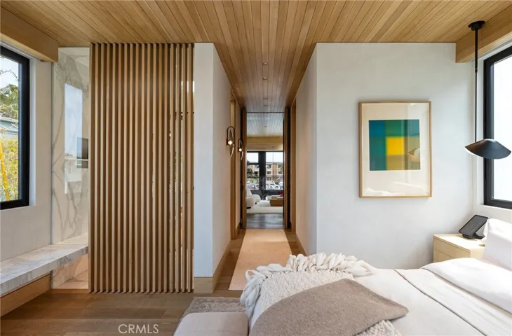 2910 Lafayette Avenue, Newport Beach, California 92663