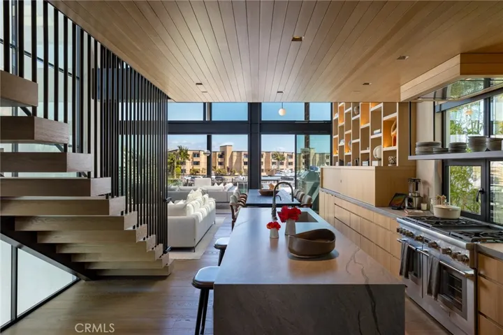 2910 Lafayette Avenue, Newport Beach, California 92663