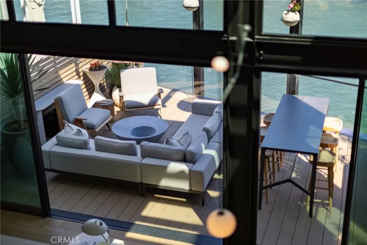 2910 Lafayette Avenue, Newport Beach, California 92663