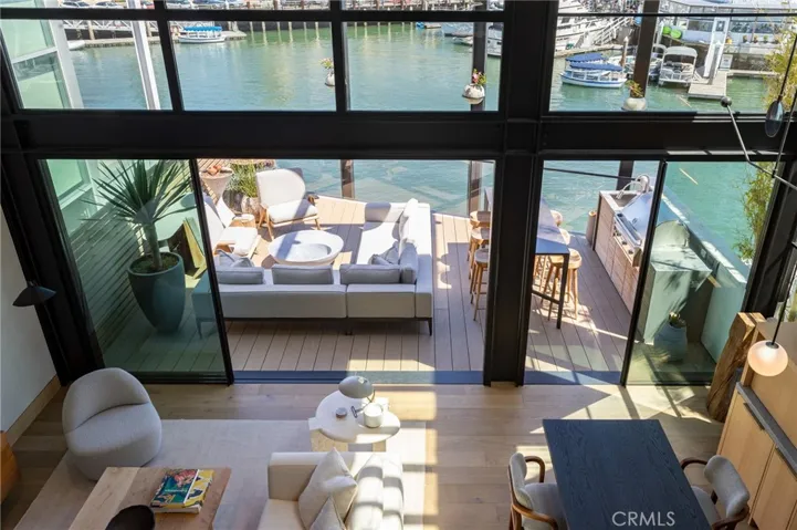 2910 Lafayette Avenue, Newport Beach, California 92663