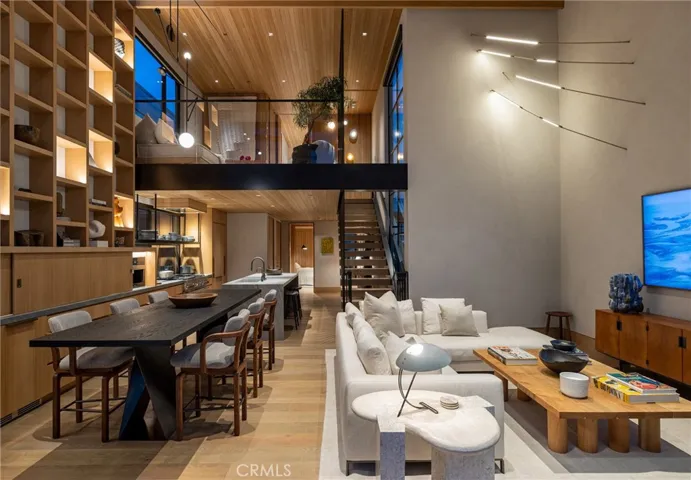 2910 Lafayette Avenue, Newport Beach, California 92663