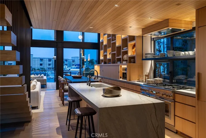 2910 Lafayette Avenue, Newport Beach, California 92663