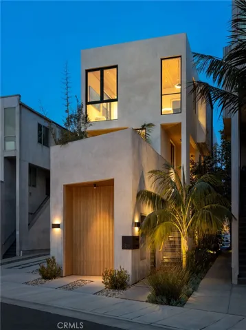 2910 Lafayette Avenue, Newport Beach, California 92663