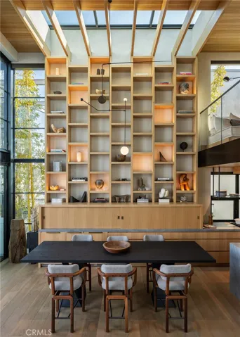 2910 Lafayette Avenue, Newport Beach, California 92663
