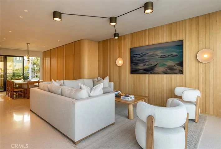 2910 Lafayette Avenue, Newport Beach, California 92663