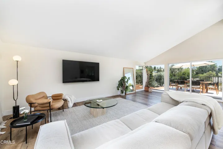 193 West Sidlee8