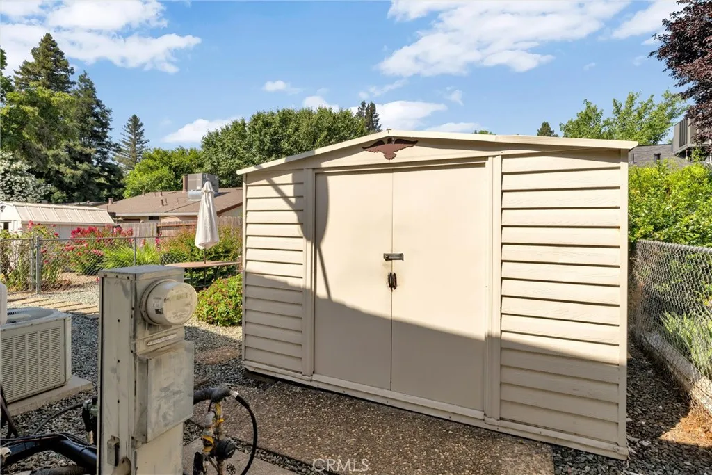 Garden shep for storage or shop