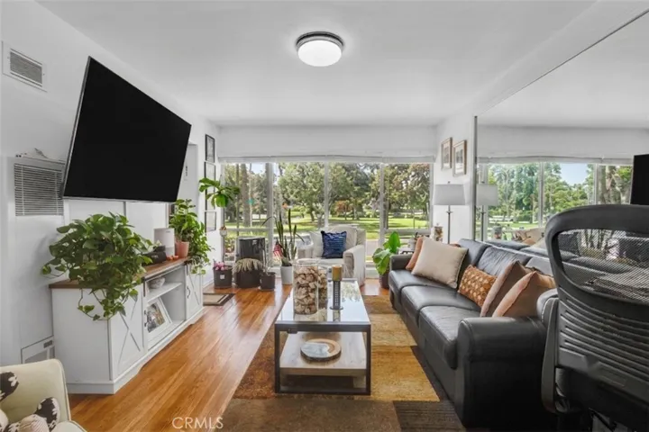 231 Junipero 1, Long Beach, California 90803