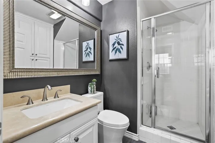 14 Buellton, Irvine, California 92602