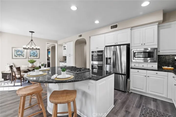 14 Buellton, Irvine, California 92602
