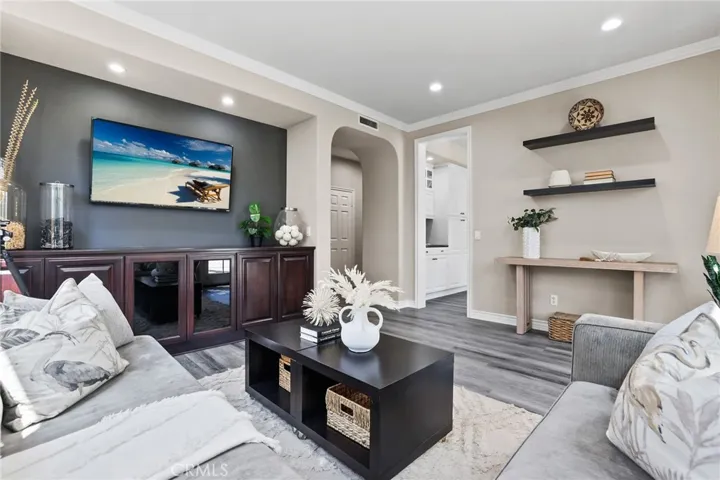 14 Buellton, Irvine, California 92602