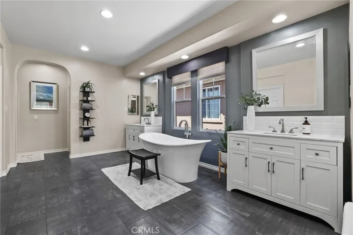 14 Buellton, Irvine, California 92602