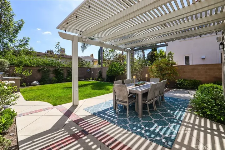 14 Buellton, Irvine, California 92602