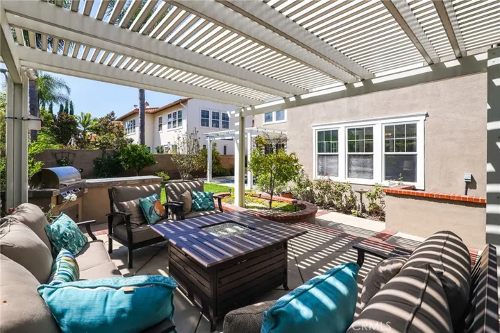 14 Buellton, Irvine, California 92602