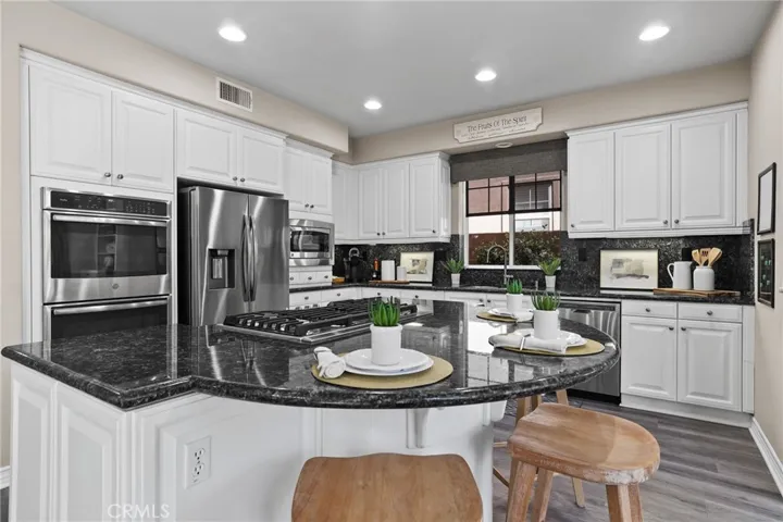 14 Buellton, Irvine, California 92602