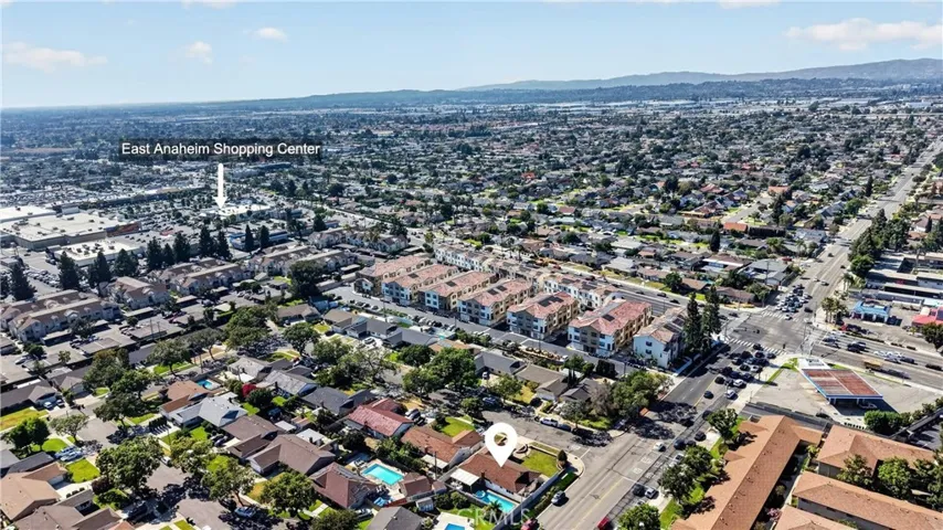 2458 E Powhatan, Anaheim, California 92806