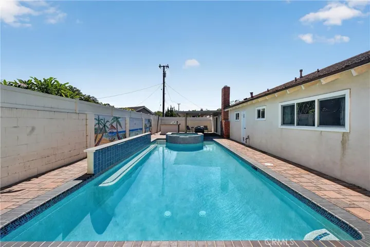 2458 E Powhatan, Anaheim, California 92806