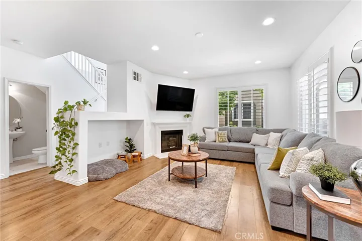 15971 Moonflower, Chino, California 91708