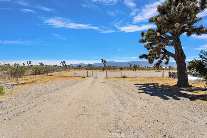 3183 Mcmillen Road, Phelan, California 92371