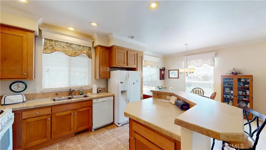 211 Albatross Lane, Fountain Valley, California 92708 — photo 4
