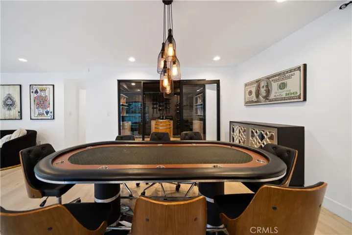 5265 Del Moreno Drive, Woodland Hills, California 91364