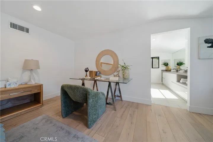 5265 Del Moreno Drive, Woodland Hills, California 91364