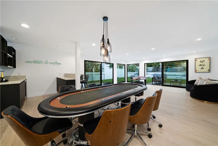 5265 Del Moreno Drive, Woodland Hills, California 91364