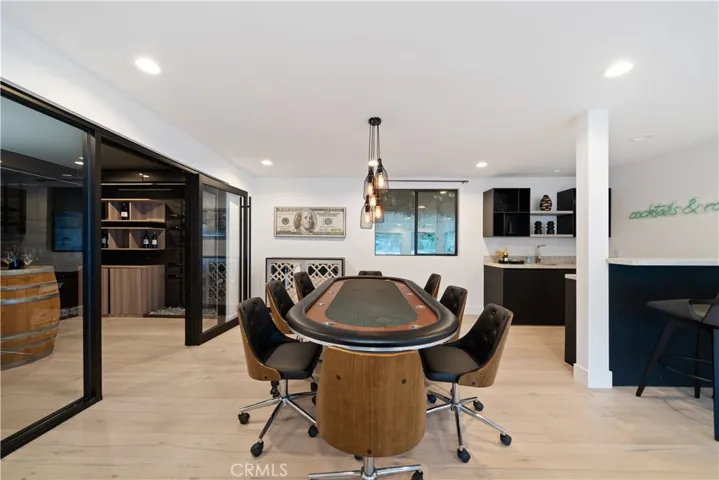 5265 Del Moreno Drive, Woodland Hills, California 91364