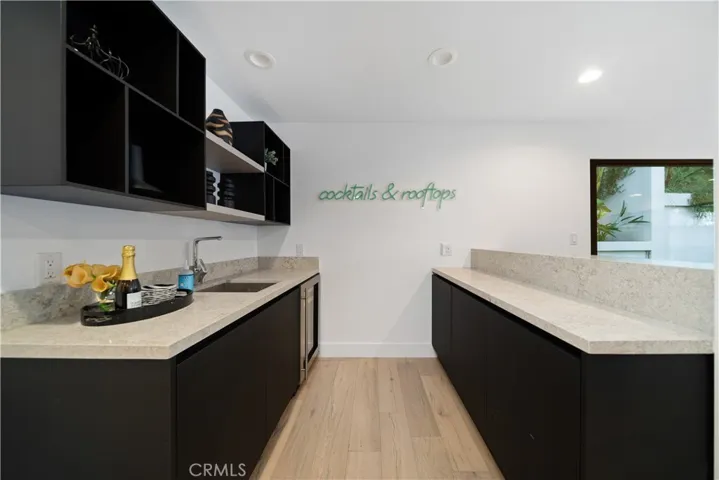 5265 Del Moreno Drive, Woodland Hills, California 91364