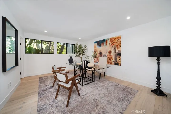 5265 Del Moreno Drive, Woodland Hills, California 91364