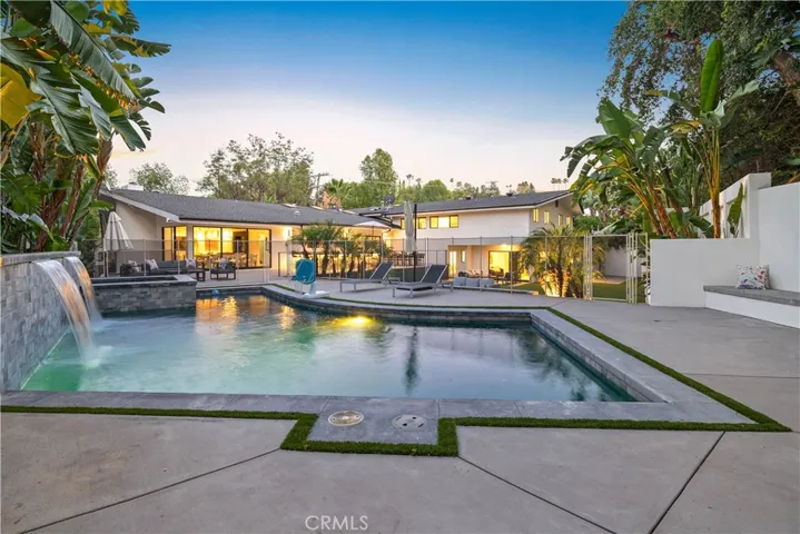 5265 Del Moreno Drive, Woodland Hills, California 91364