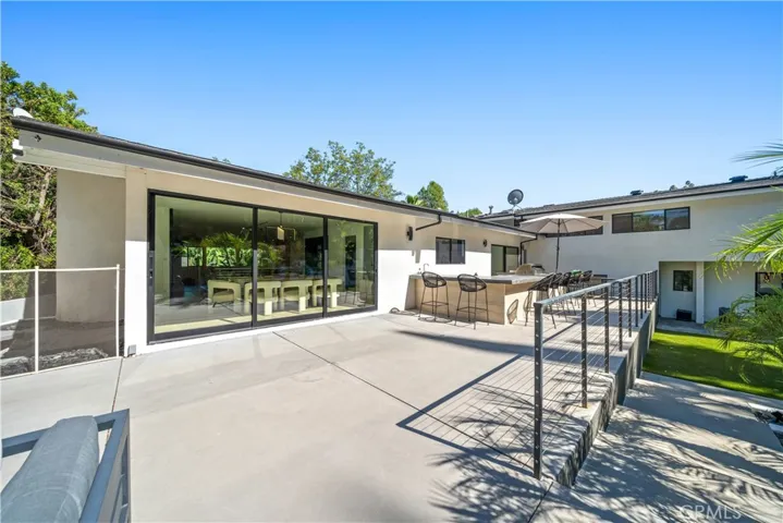 5265 Del Moreno Drive, Woodland Hills, California 91364