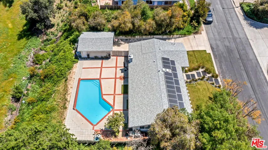 20859 Exhibit Place, Woodland Hills, California 91367