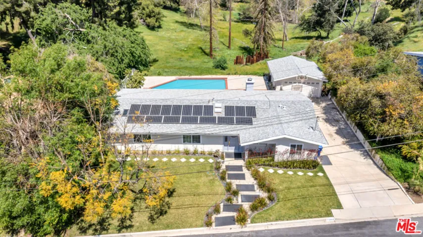 20859 Exhibit Place, Woodland Hills, California 91367
