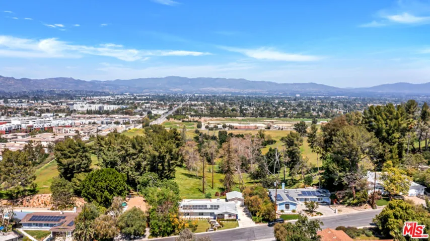 20859 Exhibit Place, Woodland Hills, California 91367