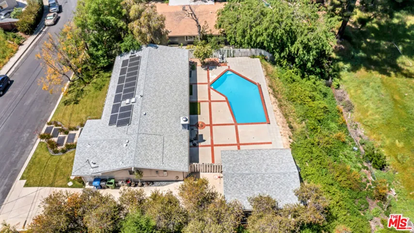 20859 Exhibit Place, Woodland Hills, California 91367