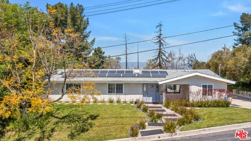 20859 Exhibit Place, Woodland Hills, California 91367
