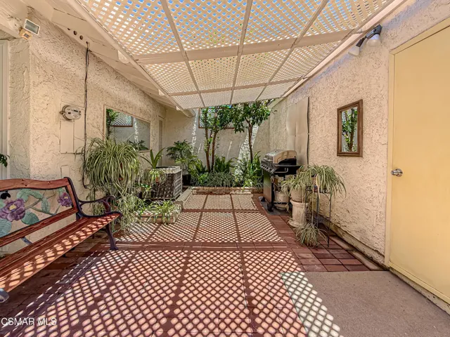 fBackyard and Garage4