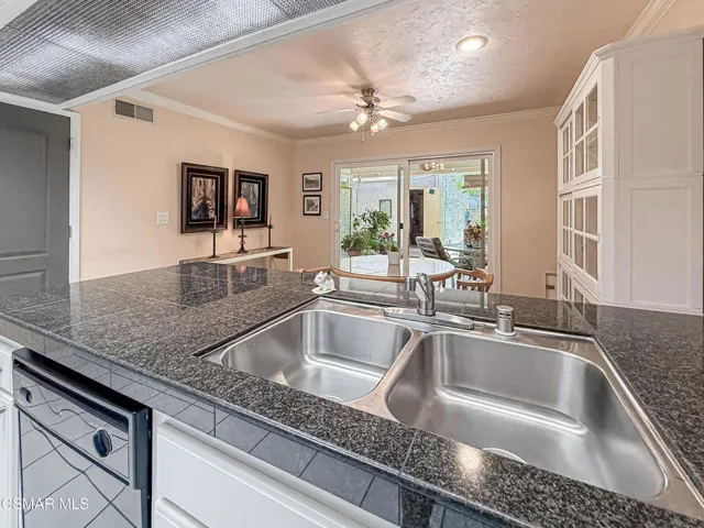 cKitchen and Dining4