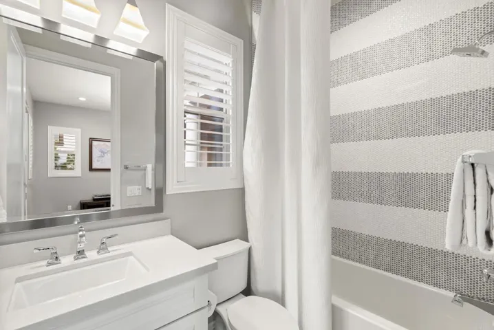 560 Ledge Street, San Marcos, California 92078