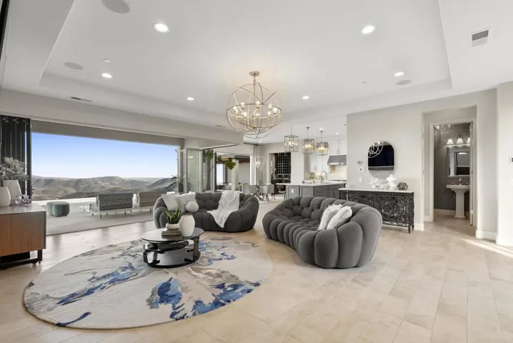560 Ledge Street, San Marcos, California 92078
