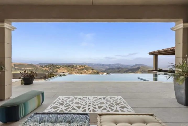 560 Ledge Street, San Marcos, California 92078