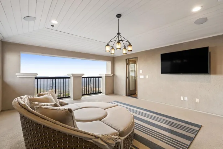 560 Ledge Street, San Marcos, California 92078