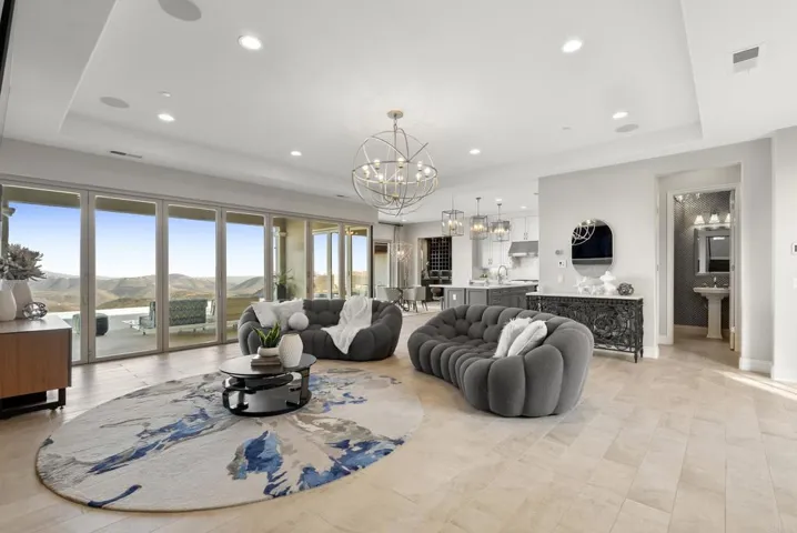 560 Ledge Street, San Marcos, California 92078