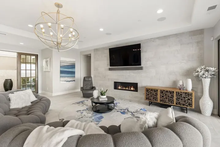 560 Ledge Street, San Marcos, California 92078