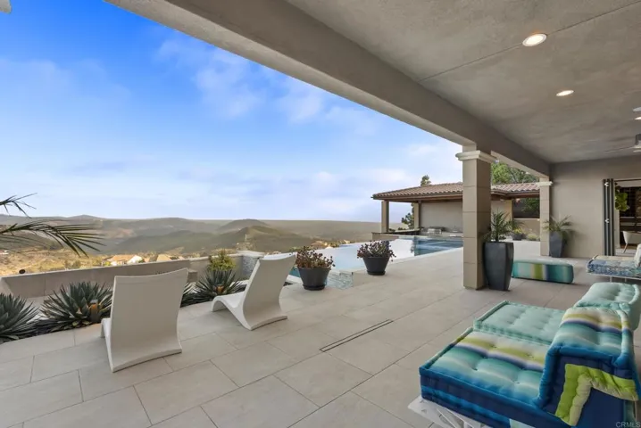 560 Ledge Street, San Marcos, California 92078