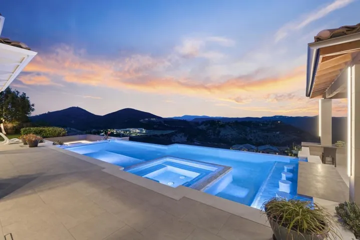 560 Ledge Street, San Marcos, California 92078